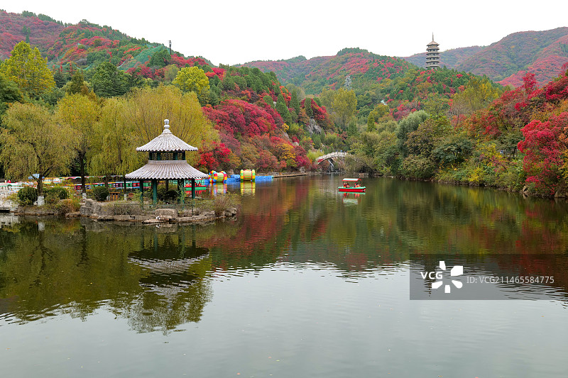 山东济南红叶谷绚秋湖秋色图片素材