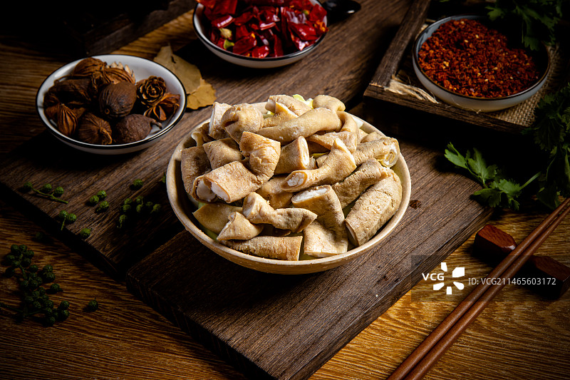 火锅菜品卤牛肠图片素材
