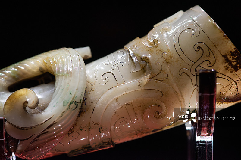 南越王博物院的镇馆之宝南越文王墓出土的文物犀角形玉杯图片素材