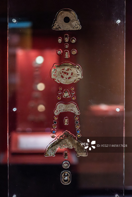 南越王博物院王墓展区展出的文物组玉佩图片素材