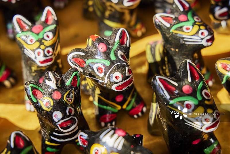 河南省周口市太昊陵特色手工艺品泥泥狗图片素材