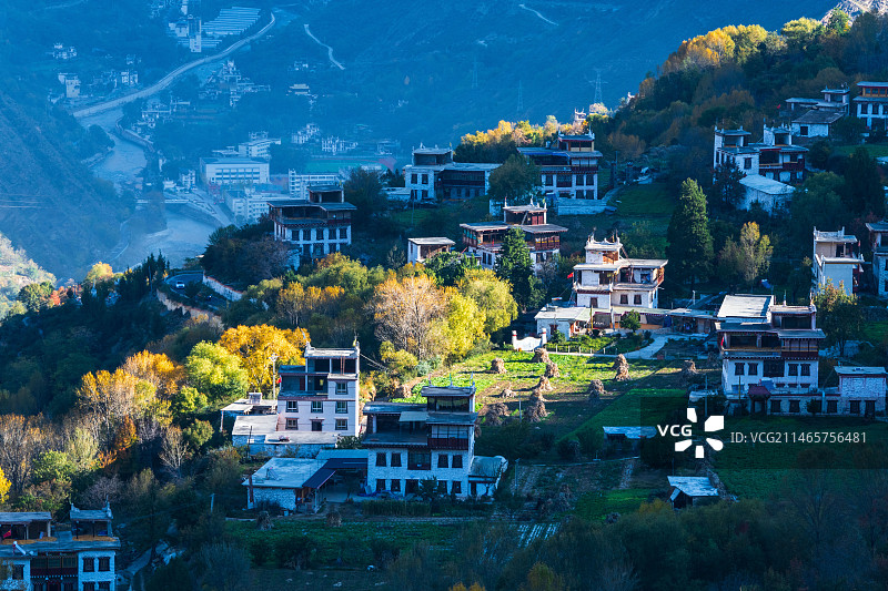 中路藏寨图片素材