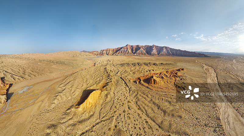 新疆阿克苏拜城五彩山察尔齐雅丹地貌航拍全景图片素材