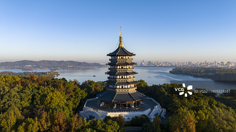 中国杭州西湖雷峰塔秋日美景图片素材