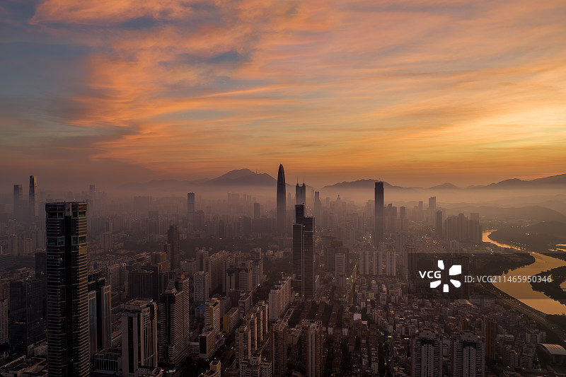 深圳的晨雾与朝霞图片素材