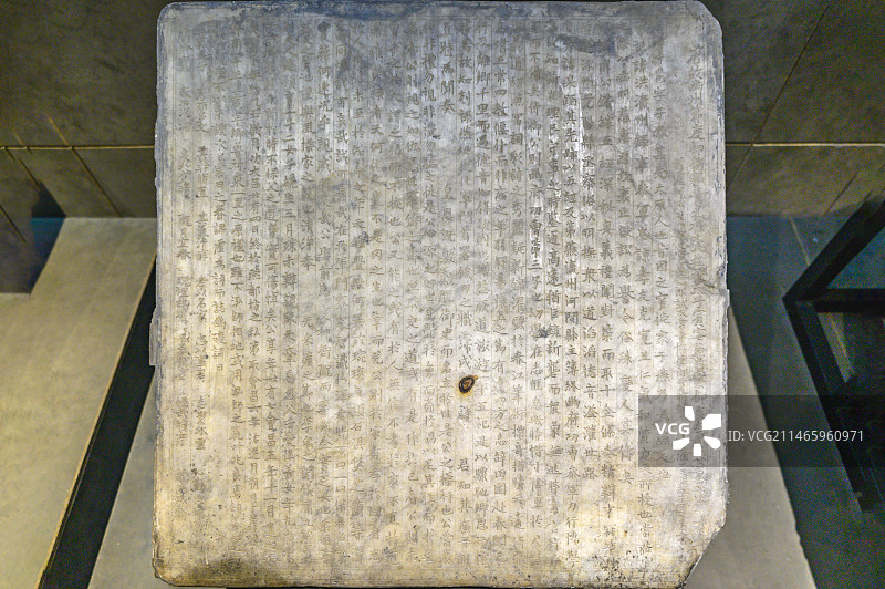 中国古代汉白玉石碑雕刻与墓志铭图片素材