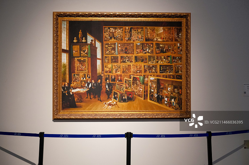 美术馆的油画图片素材