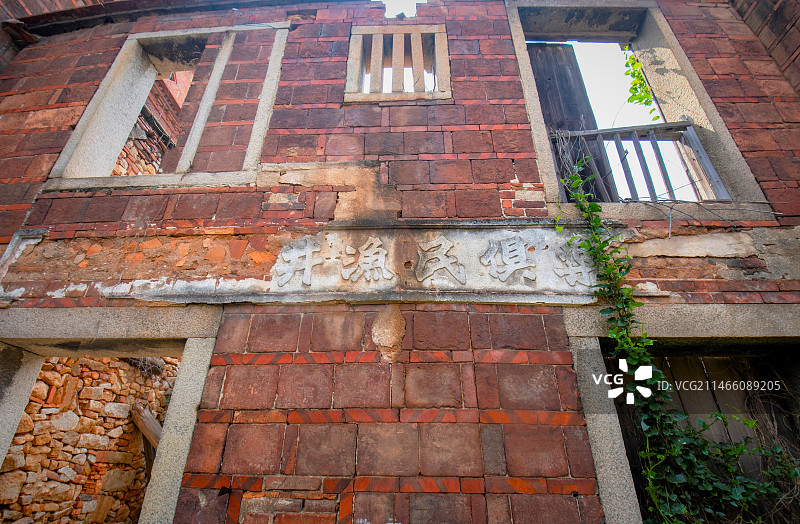泉州南安石井镇江滨小区颇具闽南传统红砖文化特色的古村落图片素材