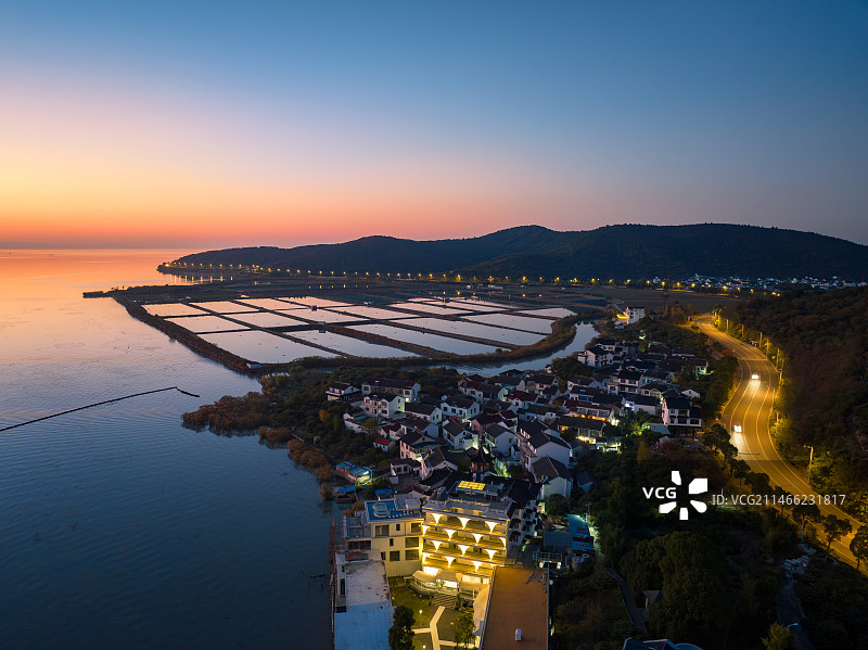苏州太湖西山村落傍晚图片素材
