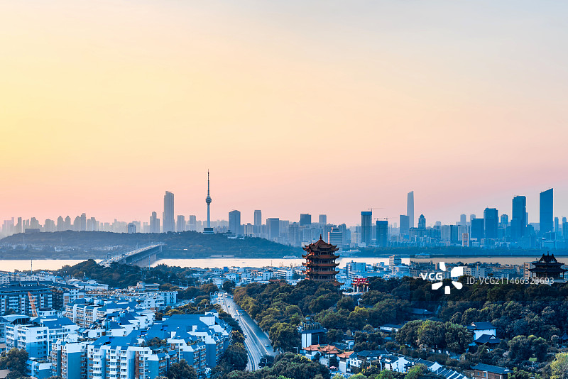 中国湖北武汉黄鹤楼高角度风光远景图片素材