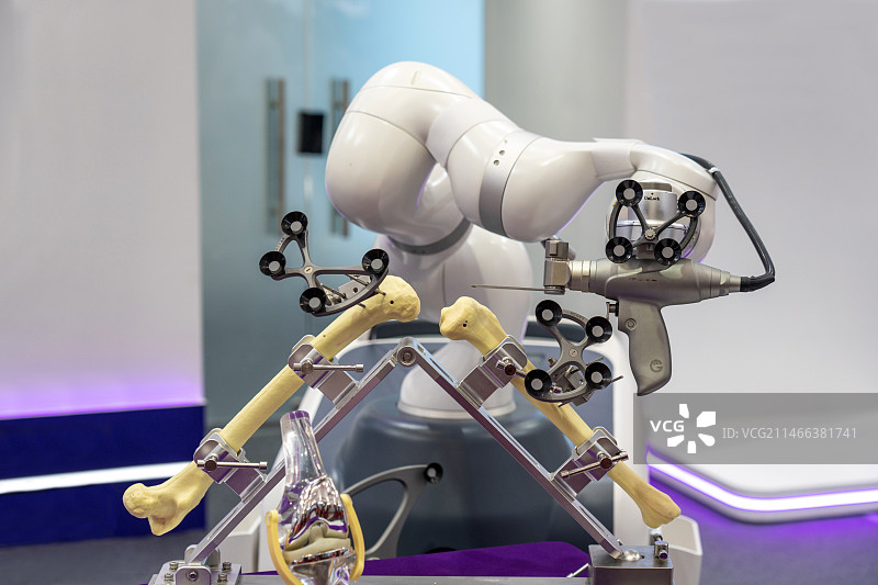 骨科医疗手术机器人设备图片素材