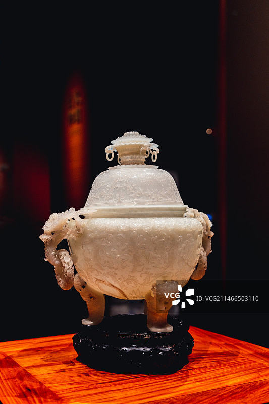 中国工艺美术馆白玉雕香薰图片素材