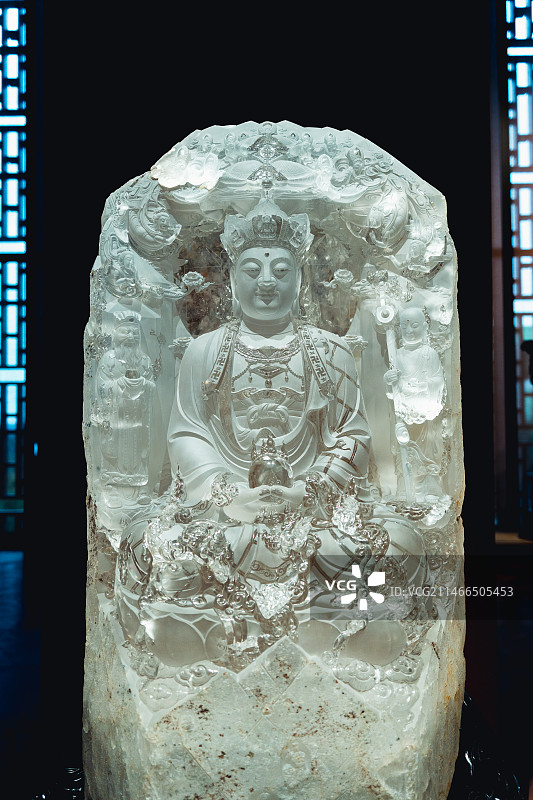 中国工艺美术馆非遗馆水晶雕地藏王菩萨像图片素材