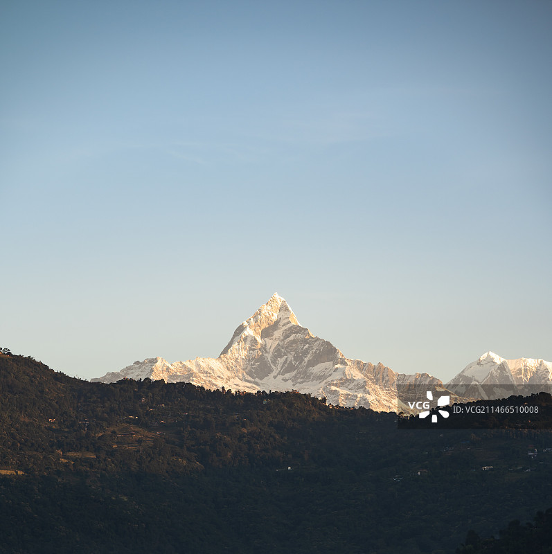 尼泊尔博卡拉风光，鱼尾峰图片素材