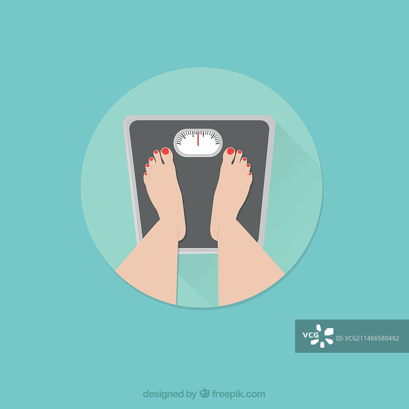 站在体重秤上的女人脚图片素材