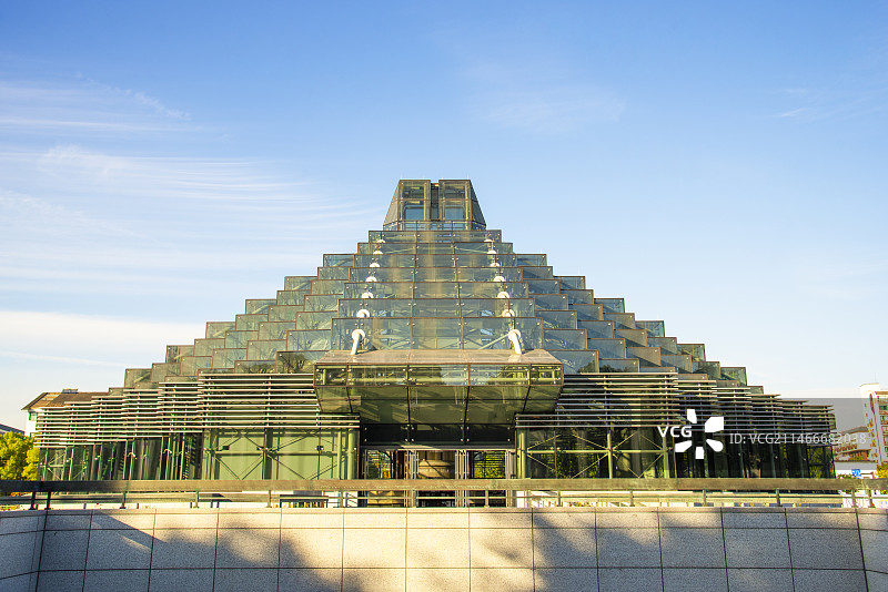 中国浙江绍兴大善塔城市广场风光 绍兴城市广场 城市景观 绍兴建筑 绍兴风光图片素材