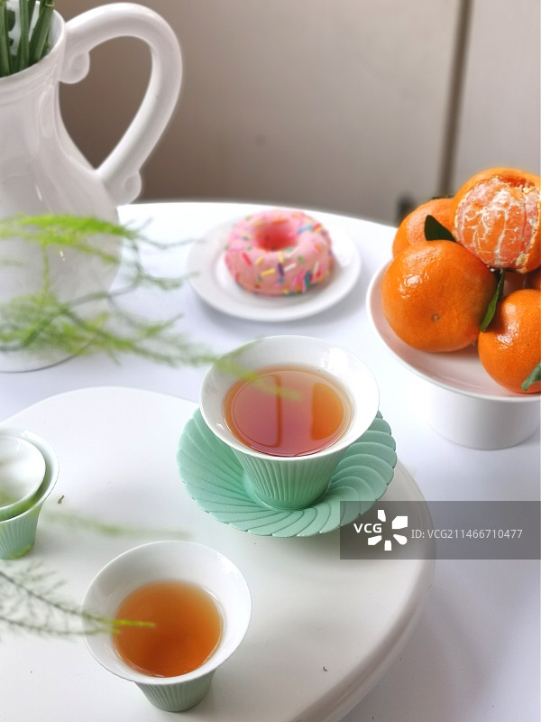 桌上茶杯图片素材