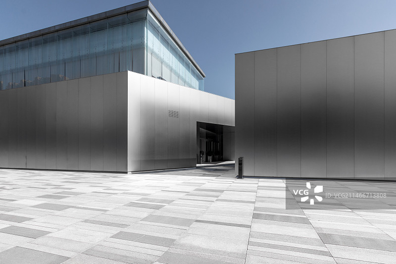 现代建筑空间，停车场，平台，汽车广告背景图图片素材