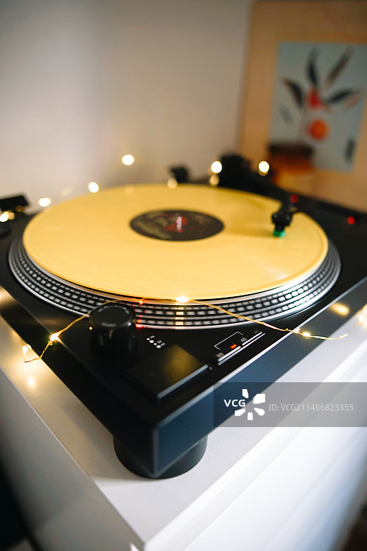 桌上唱片机唱针特写图片素材