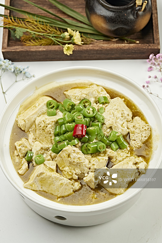 藤椒清油汤煮懒豆腐图片素材