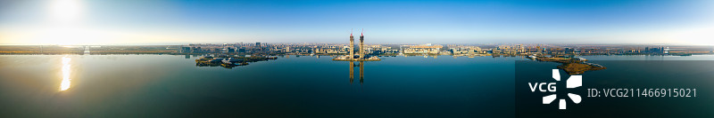 滴水湖天际线全景 中银金融中心 上海自贸区临港新片区 临港新城图片素材