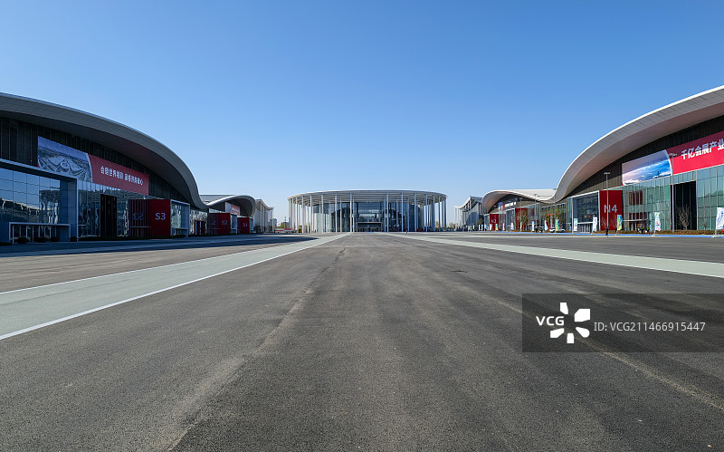 中国山东济南黄河国际会展中心展馆外景图片素材