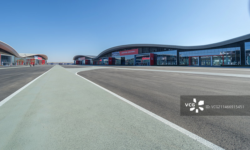 中国山东济南黄河国际会展中心展馆外景图片素材