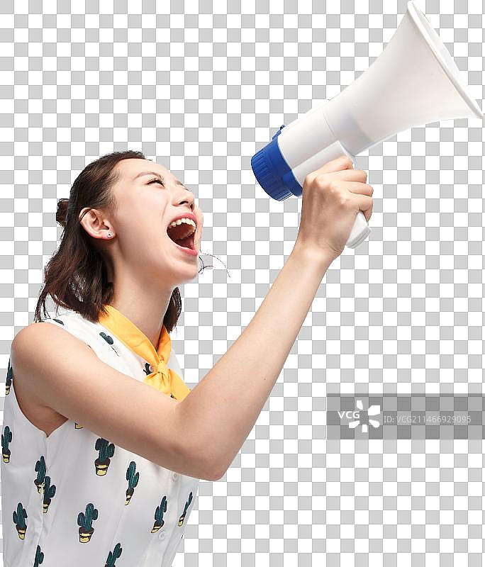 年轻女孩拿着话筒图片素材