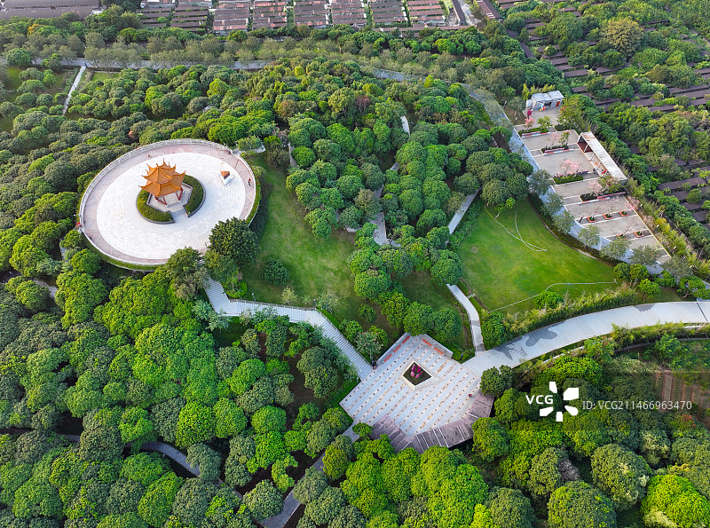 广东省深圳市光明区农场大观园高尔夫球会回归纪念亭公园航拍图片素材