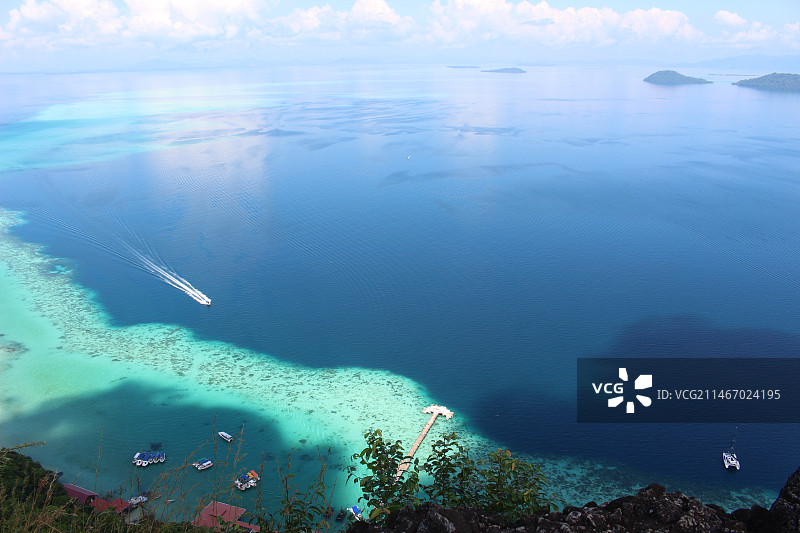 有层次的蓝色大海图片素材