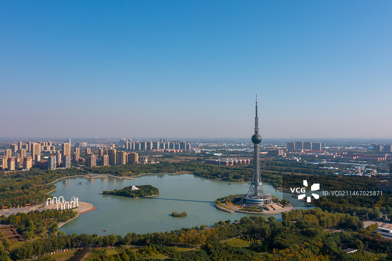 中国河南省焦作市龙源湖国际广场夏季航拍图片素材