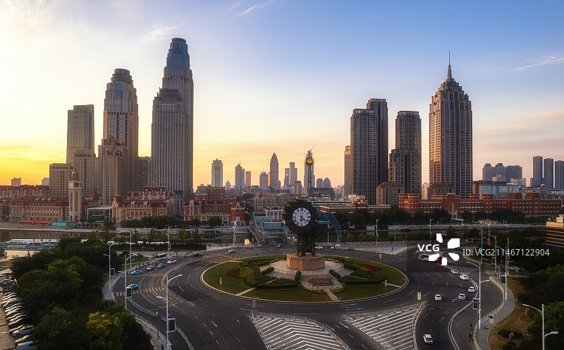 天津海河沿岸世纪钟广场城市建筑日出风光图片素材