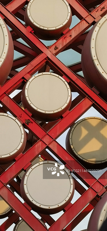 光影下的鼓图片素材