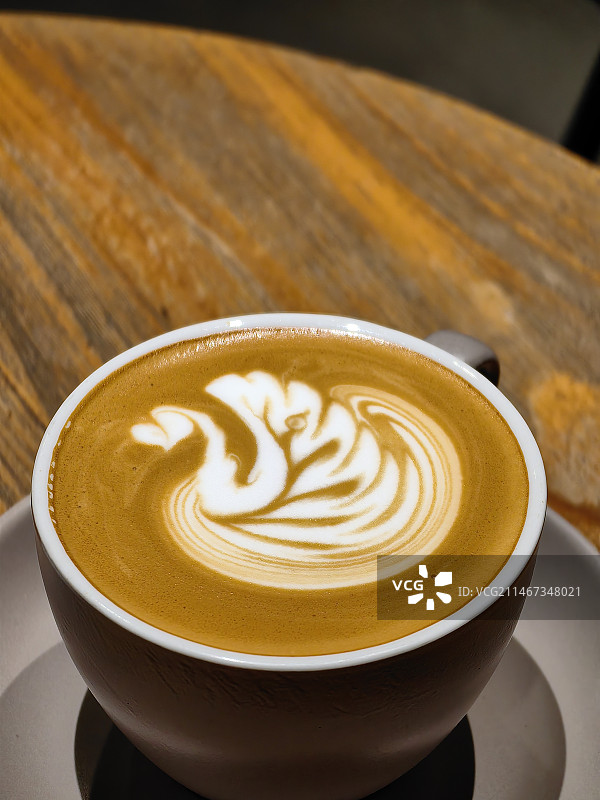 桌上咖啡的特写镜头图片素材