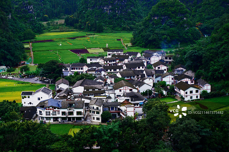 贵州兴义万峰林：田园乡村风情图片素材