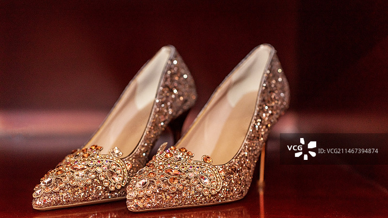 香槟色高跟鞋婚鞋图片素材
