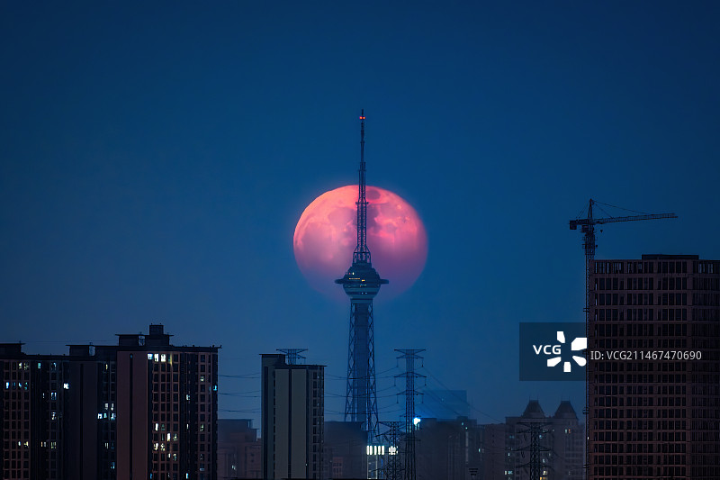 神农塔悬月图片素材