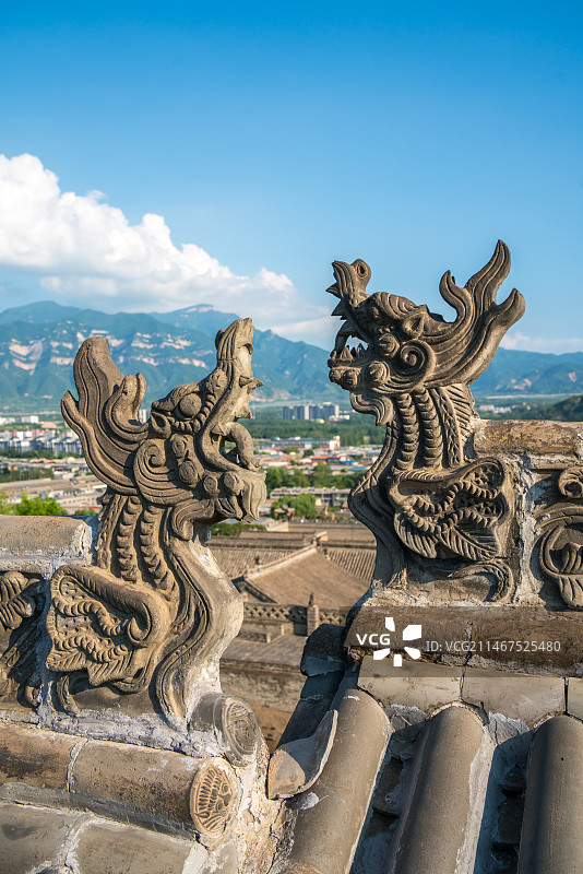 山西晋中灵石县王家大院建筑 屋脊兽 鸱吻图片素材