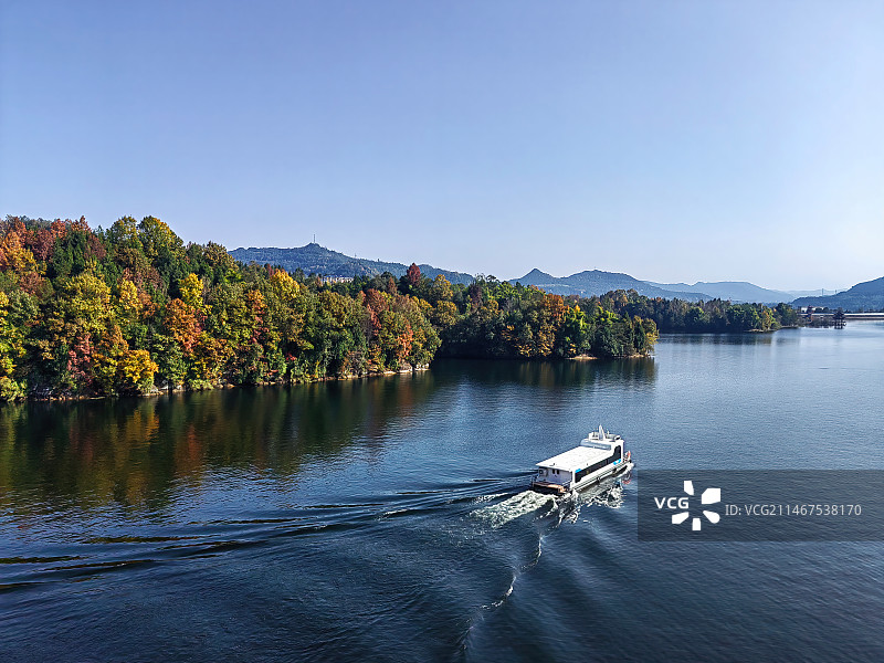 巴中山水化湖景区图片素材