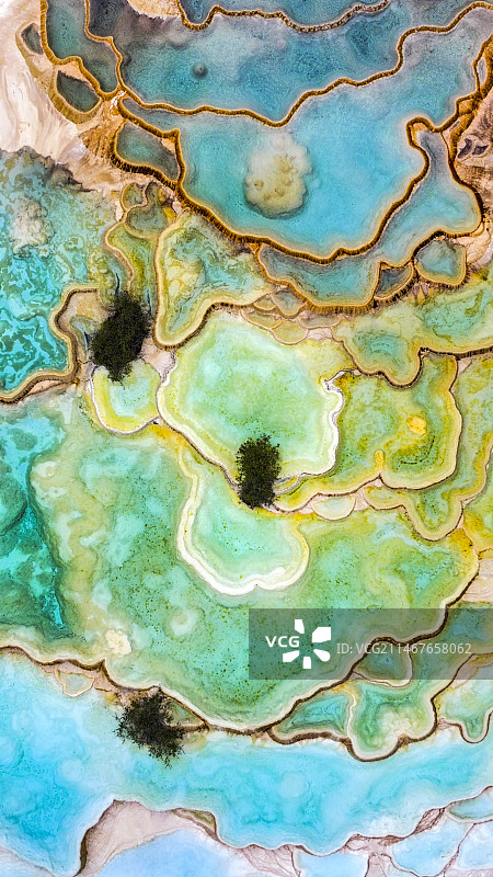 黄龙五彩池美景图片素材