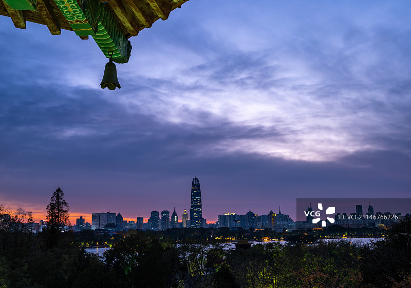 山东济南大明湖落日余晖图片素材