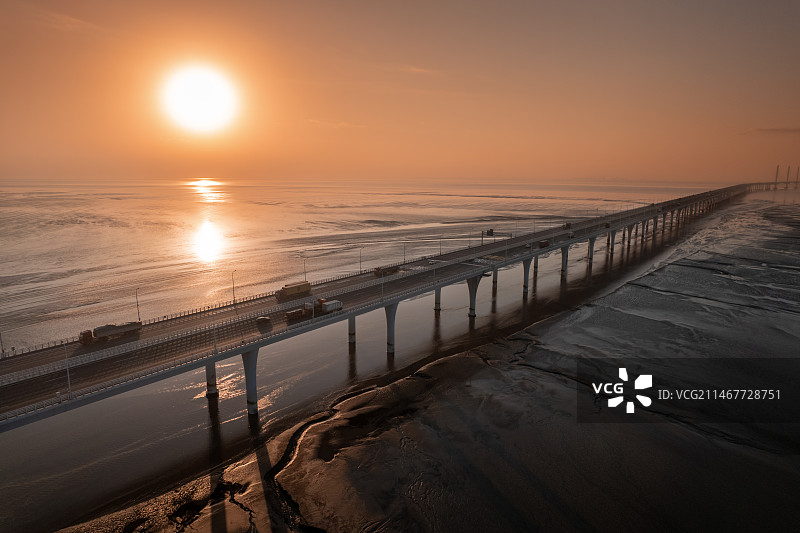 海宁潮汐嘉绍大桥图片素材