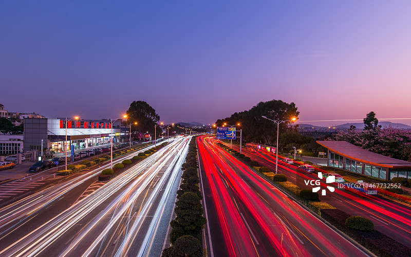 厦门嘉禾路车流如注 高崎地铁站天桥图片素材