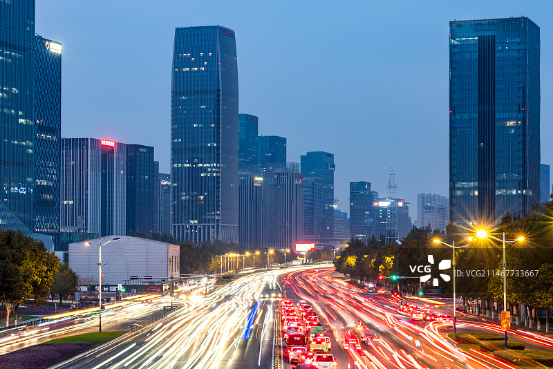 济南经十路夜景车流图片素材