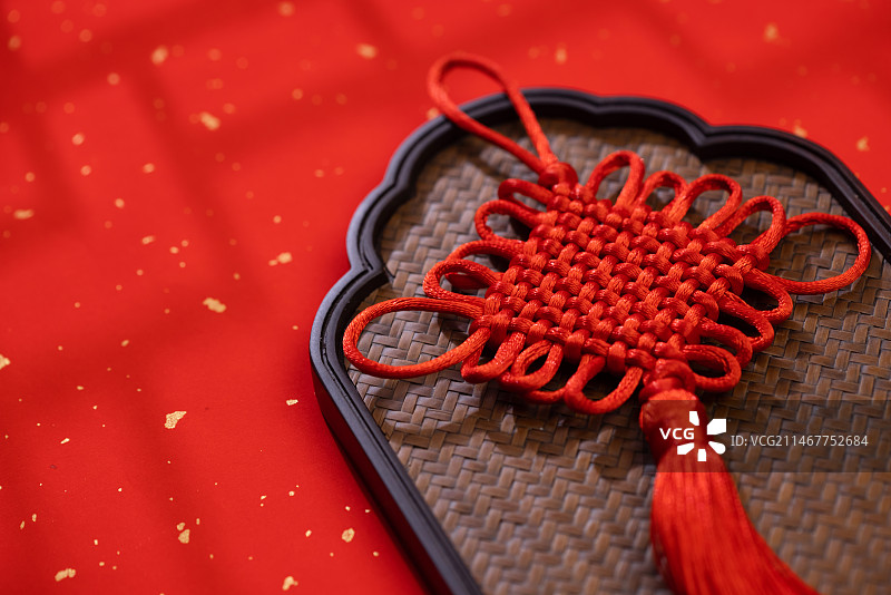 托盘上的中国结,春节,中国元素图片素材
