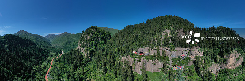 航拍和政松鸣岩全景图片素材