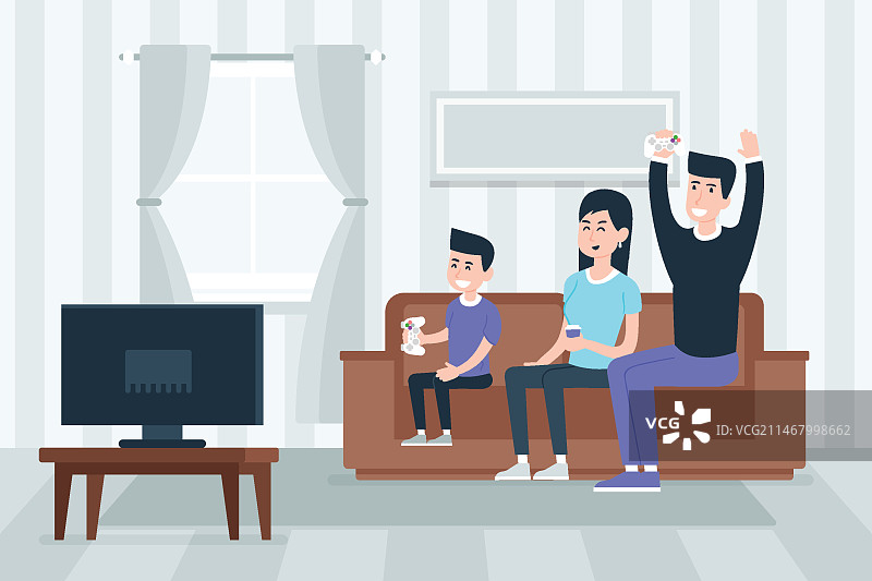 家人一起看电视，享受美好时光图片素材