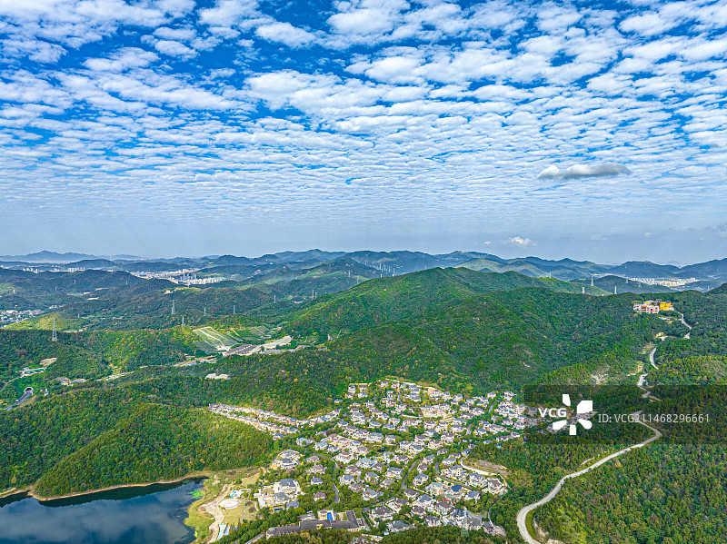 和润龙湖山庄 龙湖苑 舟山新城高云水库旁的别墅区图片素材