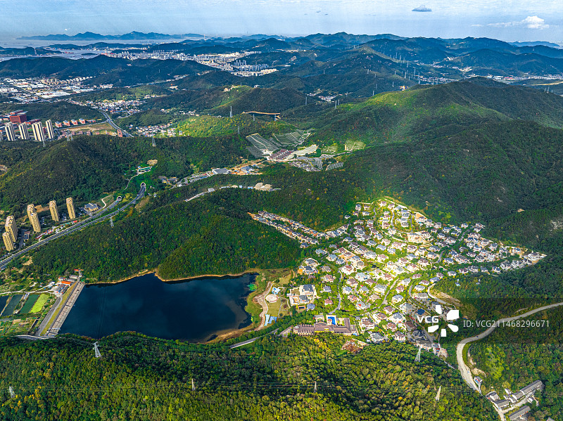 和润龙湖山庄 龙湖苑 舟山新城高云水库旁的别墅区图片素材