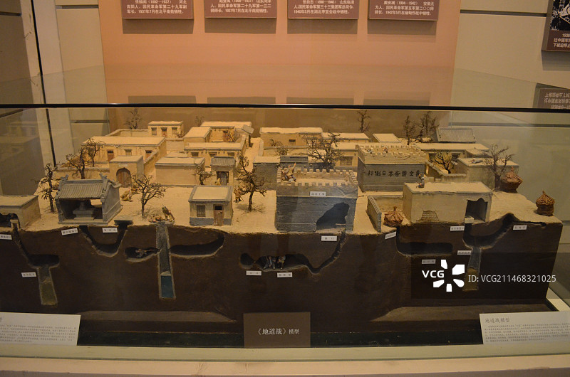 中国首都北京中国国家博物馆，历史文化抗日战争拍摄主题，一个地道战模型，室内无人图像摄影图片素材
